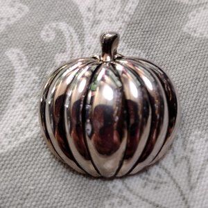 🍂 Silver Tone Pumpkin  Brooch/Pendant
